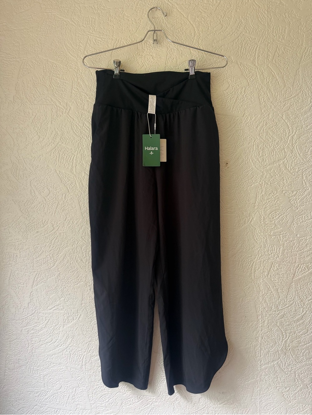 Halara nwt Breezeful™ High Waisted Crossover Quick Dry Resort Pants size medium - Picture 3 of 6
